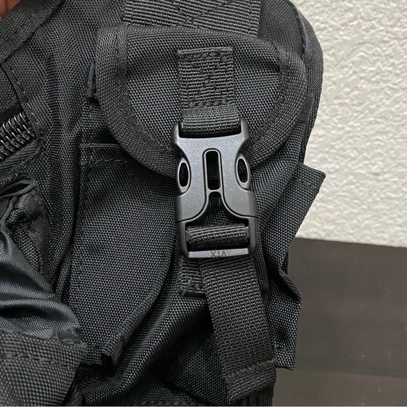 LIFE WIT Black Tactical Messenger Utility Sling Bag 16”X14”X6” - Picture 15 of 16